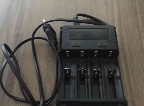 Nitecore Pil Şarj Cihazı